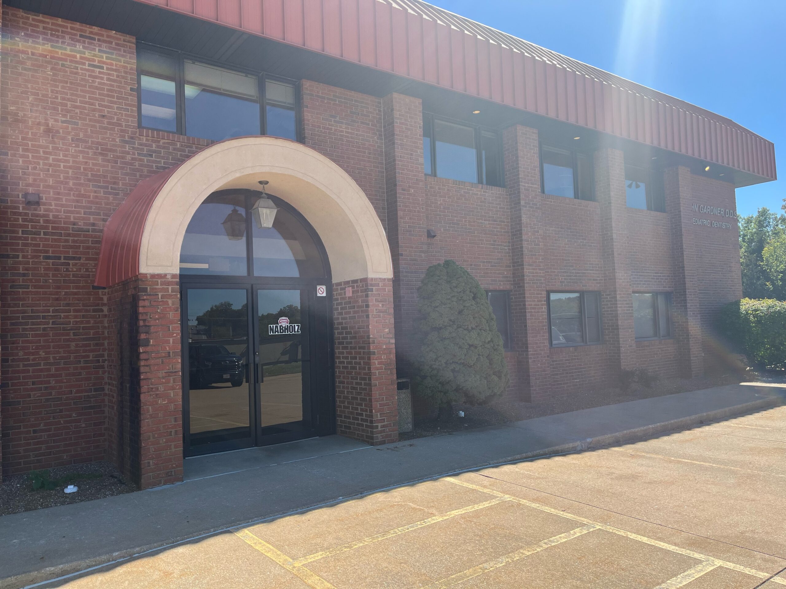 The exterior of Nabholz's Columbia office.