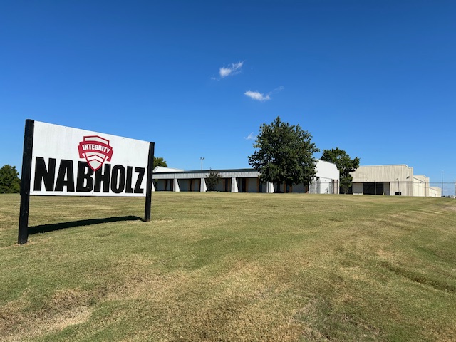 Exterior of Nabholz's Hernando office.